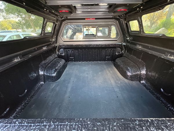 2019-Toyota-Hilux-28-GD-6-Raider-4x4-Double-Cab image:7