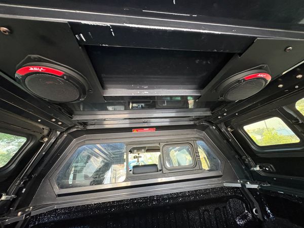 2019-Toyota-Hilux-28-GD-6-Raider-4x4-Double-Cab image:8
