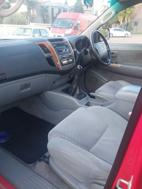 2009-Toyota-Hilux-27-VVTi-Raider-Raised-Body-Double-Cab image:4