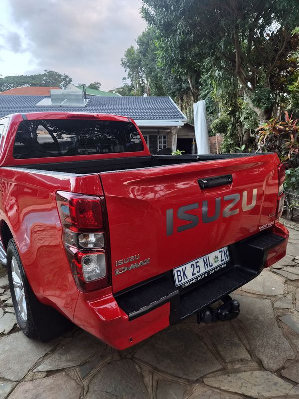 2023-Isuzu-D-Max-19-DDI-HR-LS-Double-Cab image:3