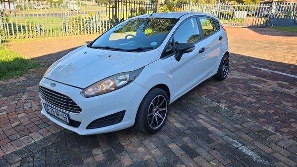 2013-Ford-Fiesta-14-Ambiente-5-dr image:7