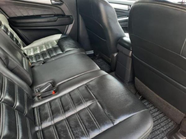 2018-Isuzu-Mu-x-30D-Auto image:9