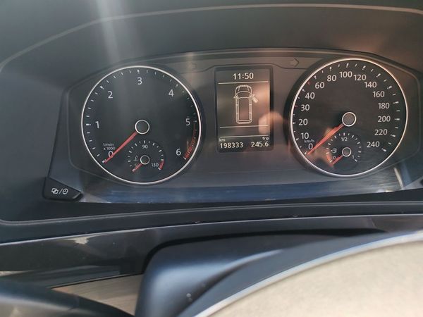 2016-Volkswagen-Caravelle-T6-20-BiTDI-Comfortline-Auto image:9