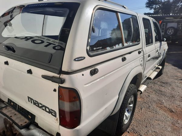 2001-Mazda-BT-50-2500-TDI-SLE-Drifter-4x2-Double-Cab image:3