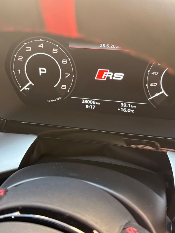 2023-Audi-RS3-Sportback-Quattro-Auto image:10