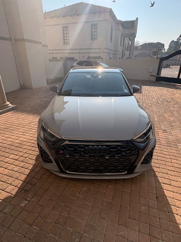 2023-Audi-RS3-Sportback-Quattro-Auto image:1