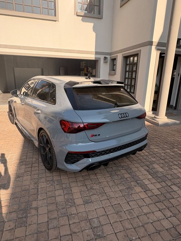 2023-Audi-RS3-Sportback-Quattro-Auto image:5