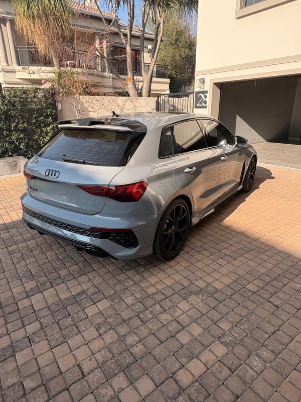 2023-Audi-RS3-Sportback-Quattro-Auto image:6