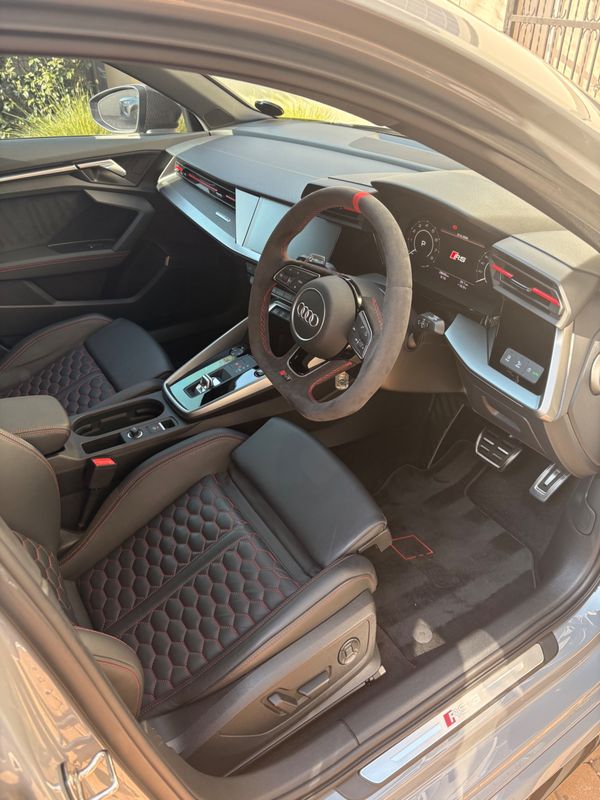 2023-Audi-RS3-Sportback-Quattro-Auto image:8