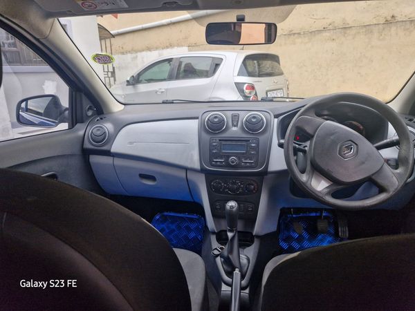 2015-Renault-Sandero-900T-Expression image:4