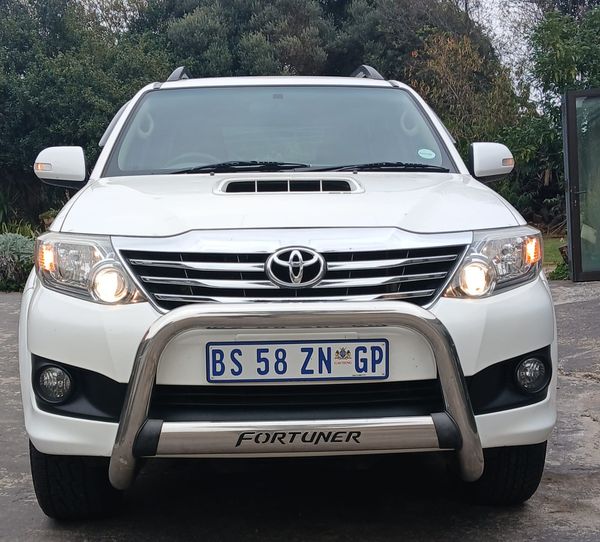 2012-Toyota-Fortuner-25-D-4D-Raised-Body image:9