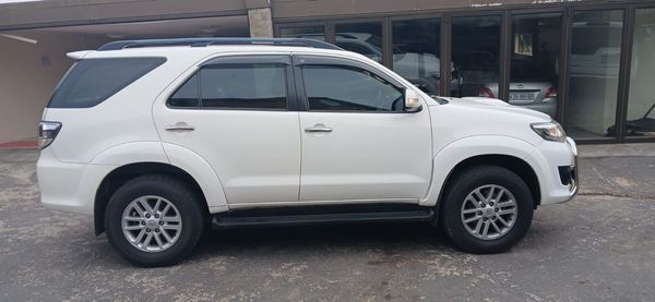 2012-Toyota-Fortuner-25-D-4D-Raised-Body image:11