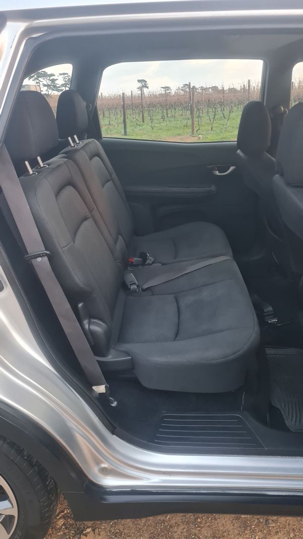 2018-Honda-BR-V-15-Comfort-Auto image:4