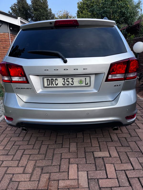 2015-Dodge-Journey-36-V6-SXT-Auto image:3