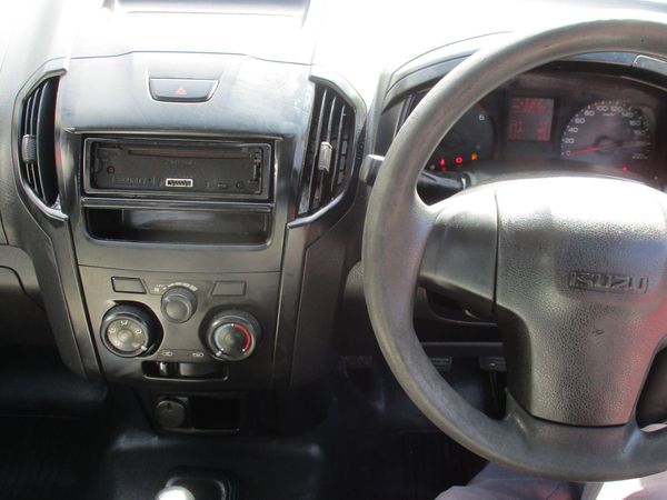 2016-Isuzu-KB-250D-Leed-Single-Cab image:7