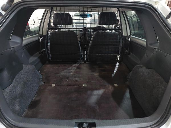 2017-Volkswagen-Polo-Vivo-GP-14-Xpress-5-dr image:4