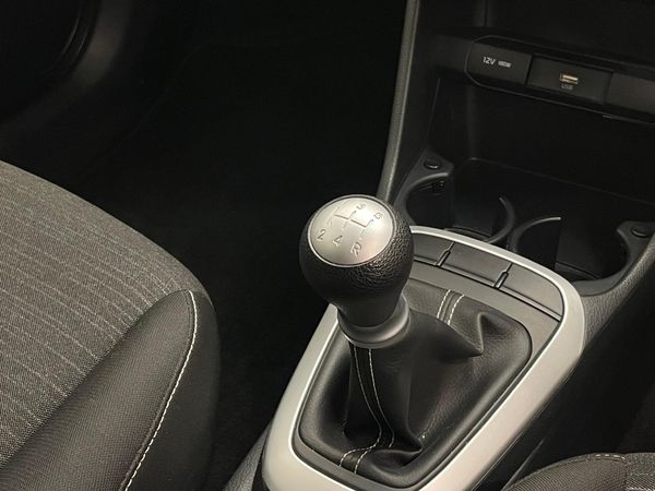 2023-Kia-Picanto-10-Street image:18