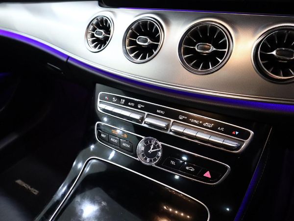 2017-Mercedes-Benz-E-Class-E-400-Coupe-4Matic image:11