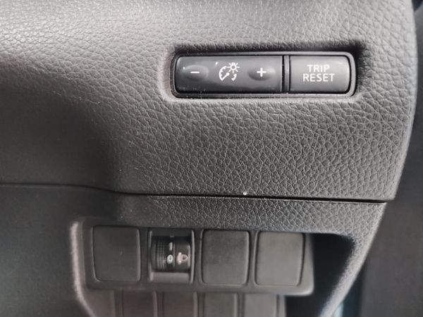 2019-Nissan-Qashqai-12T-Visia image:21