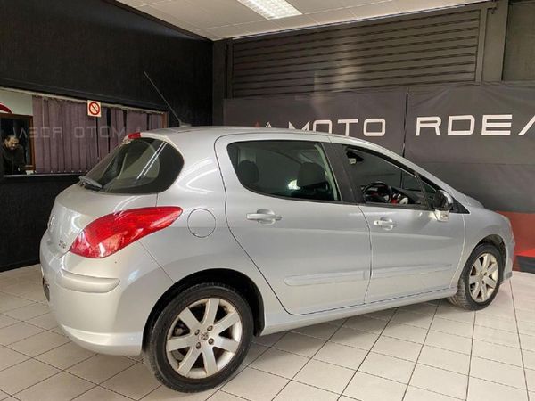 Used Peugeot 308 1.6 XS Auto for sale in Gauteng