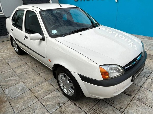  Ford Ikon .6i CLX usado en venta en Gauteng