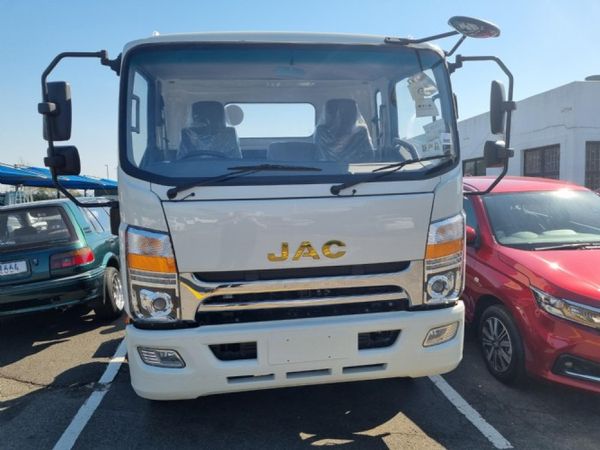 JAC Motors launches new fuel-efficient N140 9-tonne truck - JAC