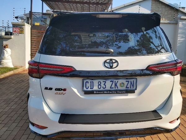 2024-Toyota-Fortuner-28-GD-6-Auto-mHev image:3