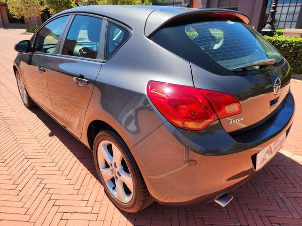 Used Opel Astra 1.4T Enjoy Plus 5