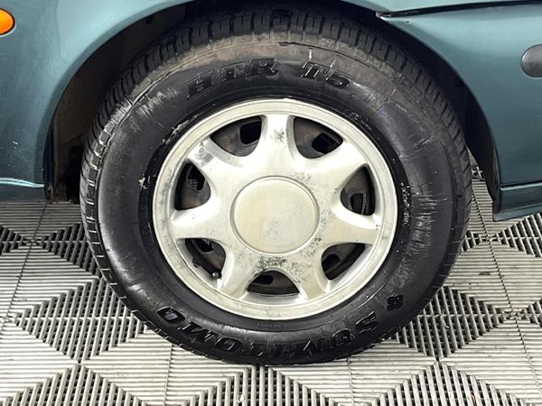 Used Mazda 121 Soho 1.3 5-dr for sale in Western Cape - Cars.co.za