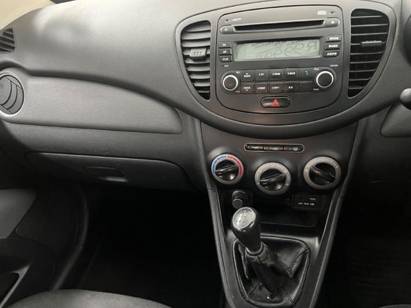 2016-Hyundai-i10-11-GLS-Motion image:10