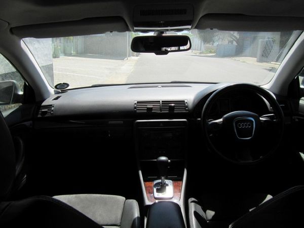2005-Audi-A4-32-FSI-quattro-Auto image:7