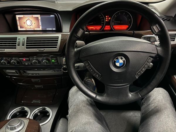 2006-BMW-7-Series-750i image:11