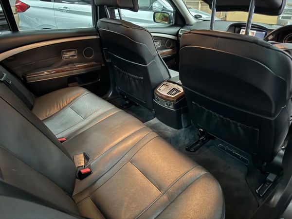 2006-BMW-7-Series-750i image:13
