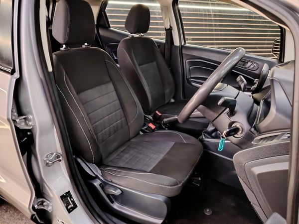 2019-Ford-EcoSport-15-TiVCT-Ambiente image:21