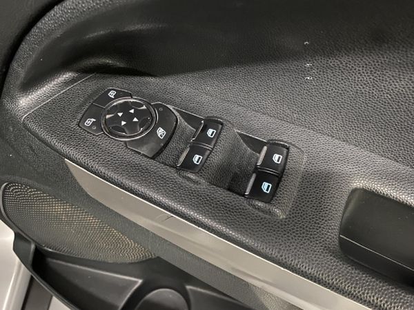 2019-Ford-EcoSport-15-TiVCT-Ambiente image:6