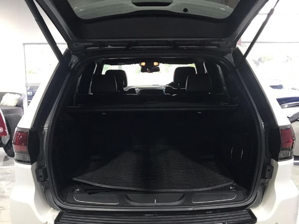 2015-Jeep-Grand-Cherokee-64-SRT-FITTED-WITH-WHIPPLE-SUPERCHAGER image:11