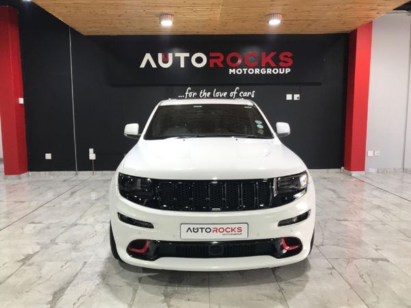2015-Jeep-Grand-Cherokee-64-SRT-FITTED-WITH-WHIPPLE-SUPERCHAGER image:4