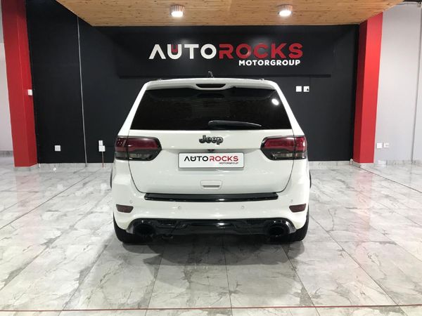 2015-Jeep-Grand-Cherokee-64-SRT-FITTED-WITH-WHIPPLE-SUPERCHAGER image:6