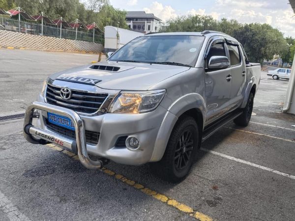 Used Toyota Hilux 3.0 D-4D Legend 45 Raised Body Double-Cab for sale in ...