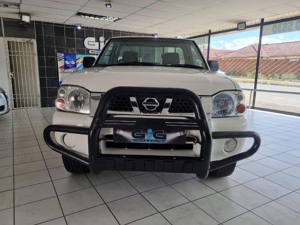Used Nissan NP300 2.4i LWB Hi-Rider Single-Cab for sale in Gauteng
