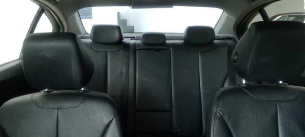 2013-BMW-3-Series-320i-Auto image:14