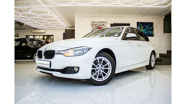2013-BMW-3-Series-320i-Auto image:1