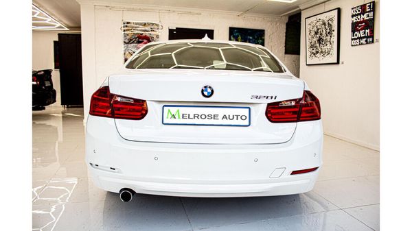 2013-BMW-3-Series-320i-Auto image:2