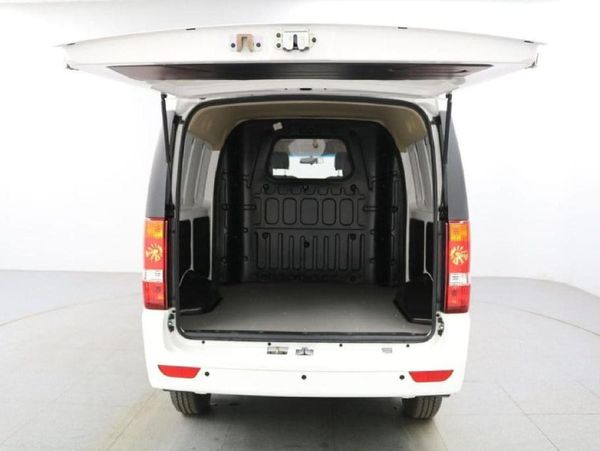 2025-DFSK-Panel-Van-EC-35 image:9