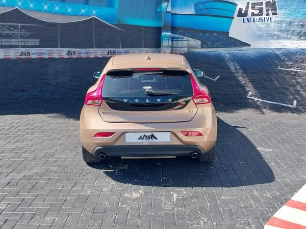 2013-Volvo-V40-T4-Elite image:5