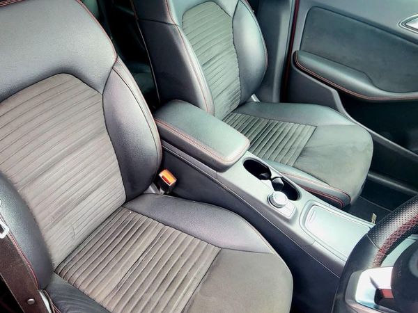 2015-Mercedes-Benz-B-Class-B-200-CDI-AMG-Auto image:10