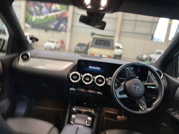2020-Mercedes-Benz-B-Class-B-200-Auto image:9