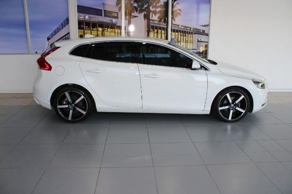 Used Volvo V40 D2 Elite for sale in Western Cape