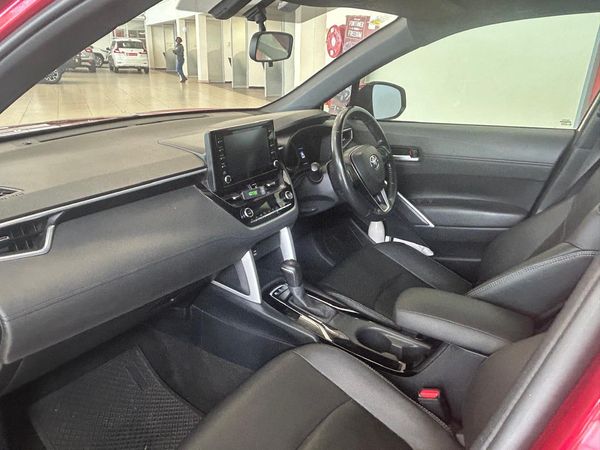 2024-Toyota-Corolla-Cross-18-XS-Hybrid image:14