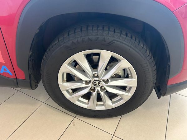 2024-Toyota-Corolla-Cross-18-XS-Hybrid image:21